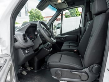 Mercedes-Benz Sprinter 317 CDI Kasten Hochdach MBUX Kamera AHK
