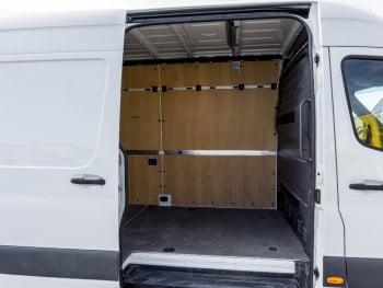Mercedes-Benz Sprinter 317 CDI Kasten Hochdach lang MBUX Klima