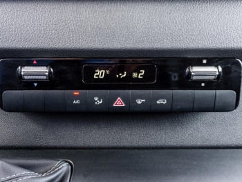 Mercedes-Benz Sprinter 317 CDI Kasten Hochdach lang MBUX Klima