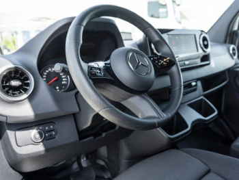 Mercedes-Benz Sprinter 317 CDI Kasten PRO Hochdach MBUX Navi