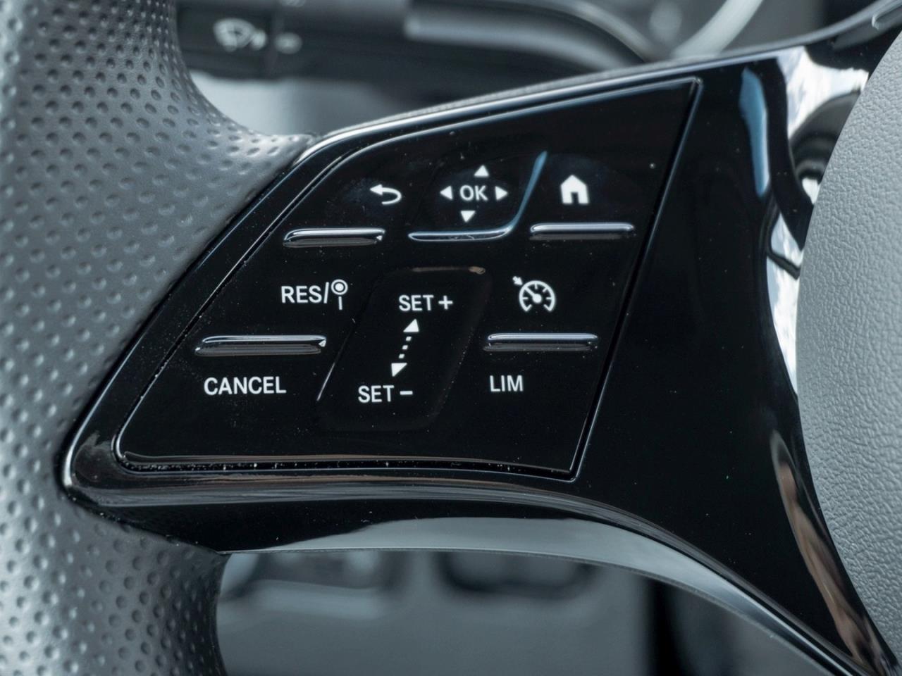 Mercedes-Benz Sprinter 317 CDI Koffer MBUX Navi Kamera SHZ