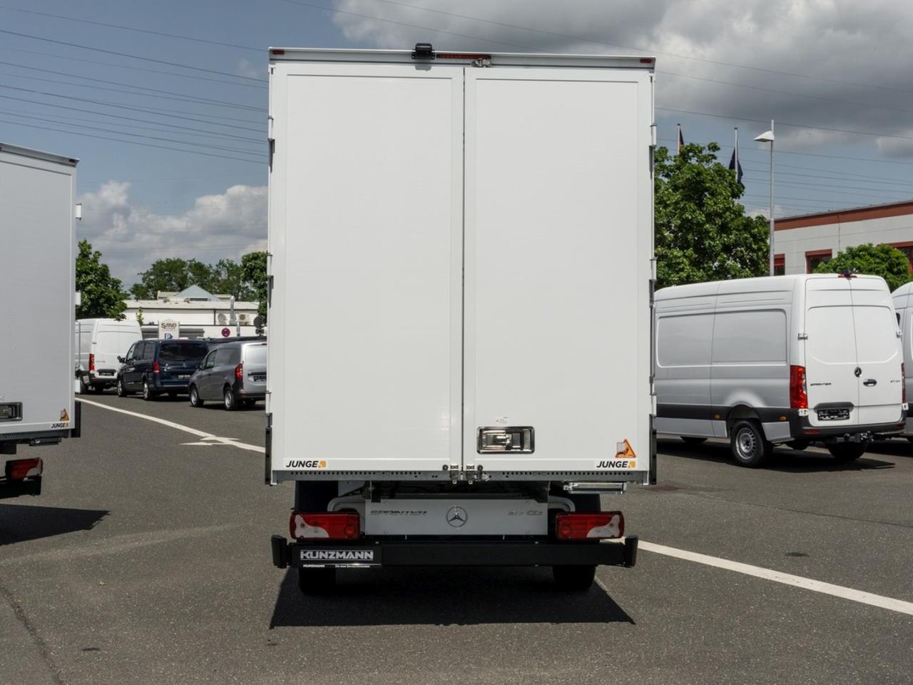 Mercedes-Benz Sprinter 317 CDI Koffer MBUX Navi Kamera SHZ