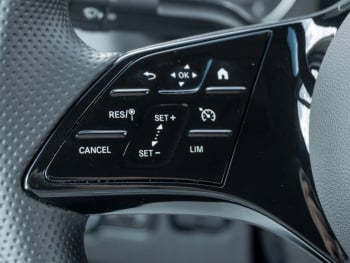 Mercedes-Benz Sprinter 317 CDI Koffer Navi SpurA Totwinkel SHZ