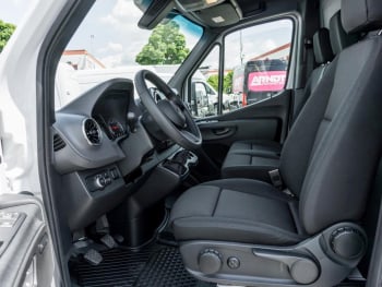 Mercedes-Benz Sprinter 317 CDI Koffer MBUX Navi Totwinkel Klima