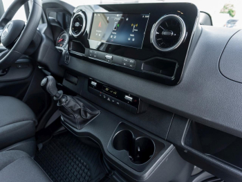 Mercedes-Benz Sprinter 317 CDI Koffer m.Hecktüren MBUX Navi Tempmatic