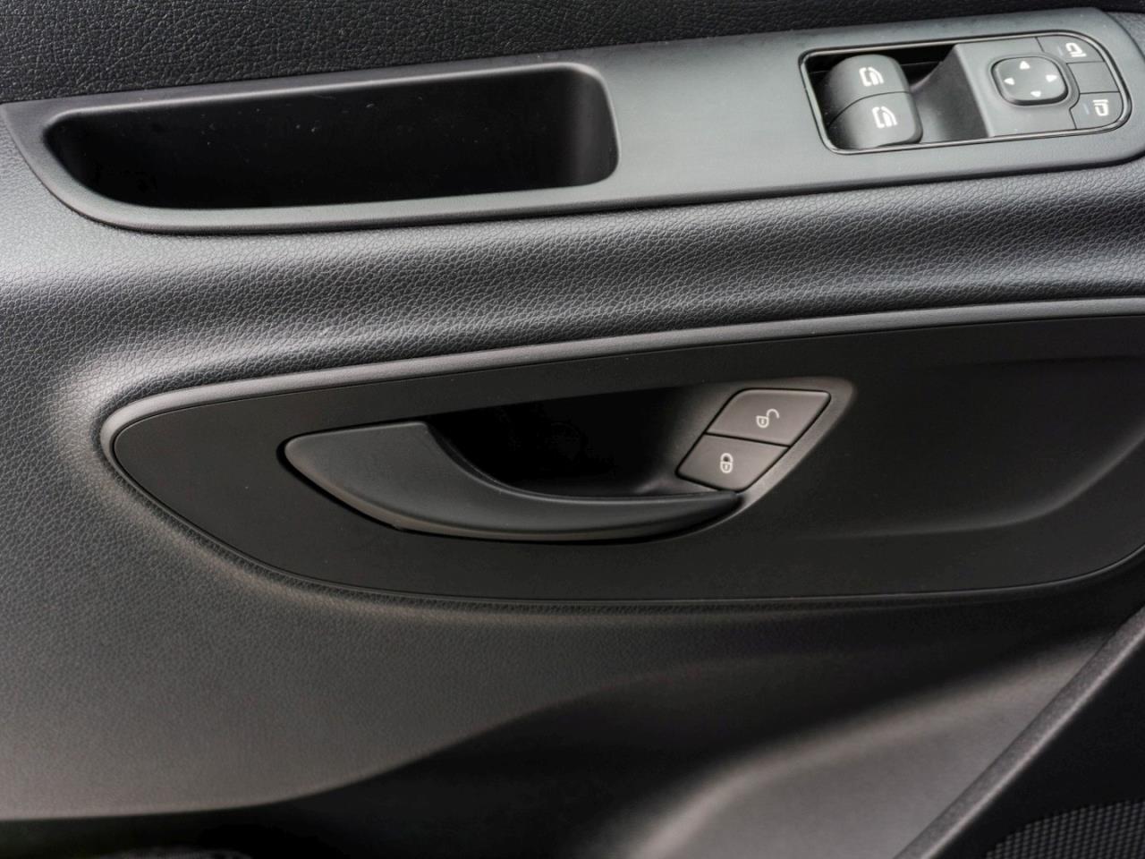 Mercedes-Benz Sprinter 317 CDI Kühlkasten Frischdienst Winter