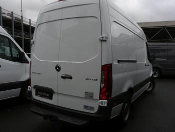 Mercedes-Benz Sprinter 317 CDI Kühlkasten Hochdach Winter  AHK