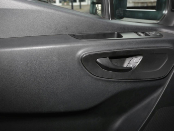 Mercedes-Benz Sprinter 516 CDI Koffer Lang MBUX Klimaanlage