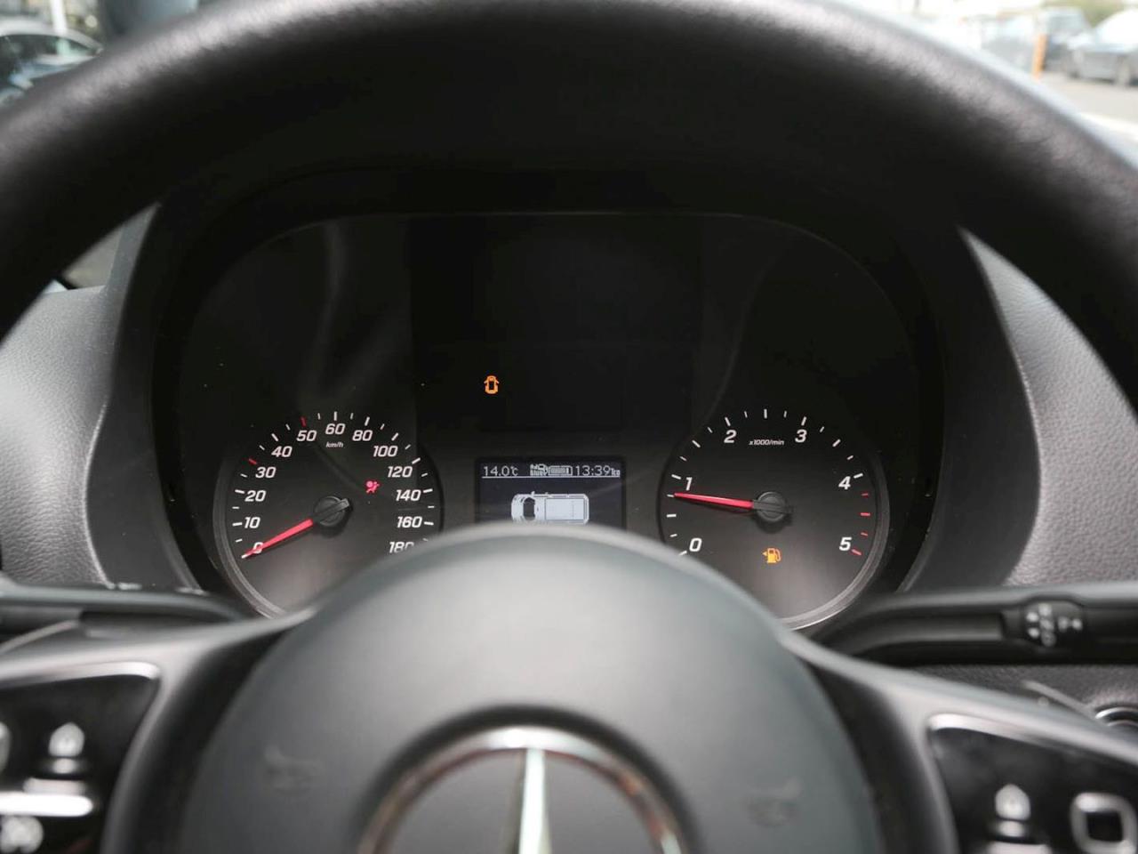 Mercedes-Benz Sprinter 516 CDI Koffer Lang MBUX Klimaanlage