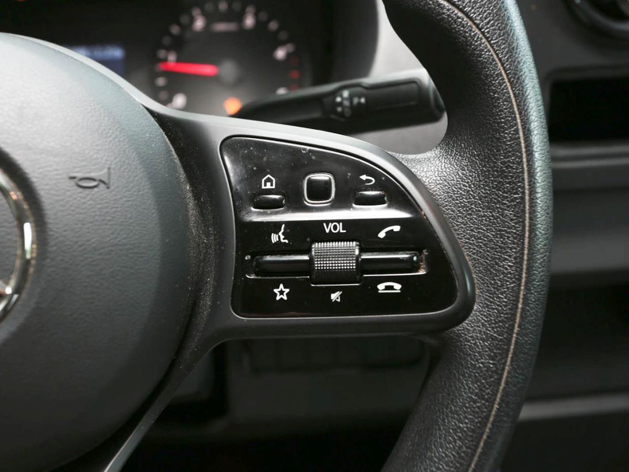 Mercedes-Benz Sprinter 516 CDI Koffer Lang MBUX Klimaanlage