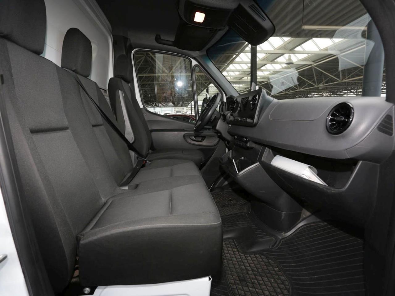 Mercedes-Benz Sprinter 516 CDI Koffer Lang MBUX Klimaanlage