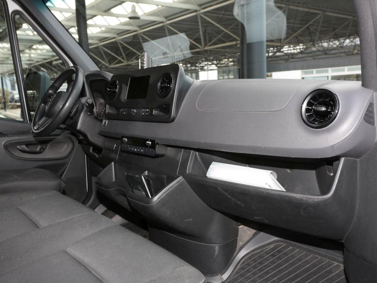 Mercedes-Benz Sprinter 516 CDI Koffer Lang MBUX Klimaanlage