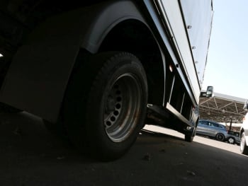 Mercedes-Benz Sprinter 516 CDI Pritsche Lang Klima SpurH SHZ