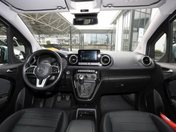 Mercedes-Benz T 160 d STYLE Standard MBUX Navi Kamera Park-P