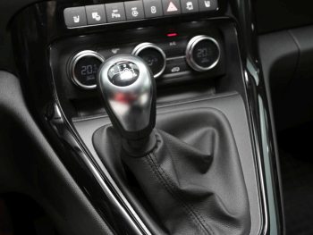 Mercedes-Benz T 160 d STYLE Standard MBUX Navi Kamera Park-P