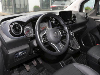 Mercedes-Benz T 160 d STYLE Standard MBUX Navi Kamera Park-P