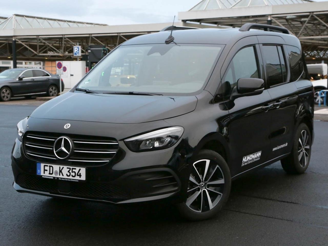 Mercedes-Benz T 180 d MBUX Navi Park-Assist Kamera Spiegel-P