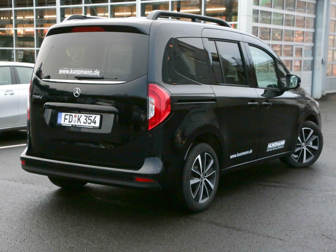 Mercedes-Benz T 180 d MBUX Navi Park-Assist Kamera Spiegel-P