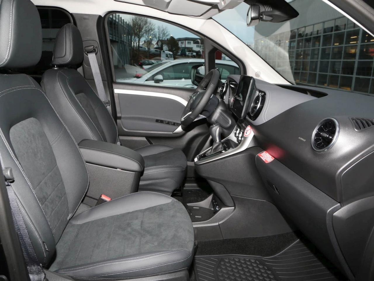 Mercedes-Benz T 180 d MBUX Navi Park-Assist Kamera Spiegel-P