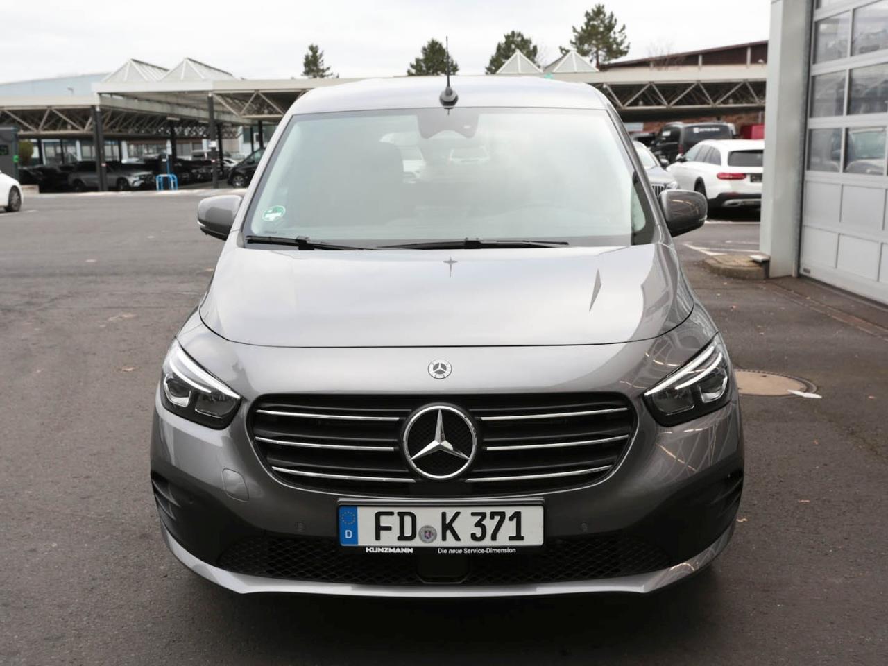 Mercedes-Benz T 180 d PROGRESSIVE Standard Navi Kamera