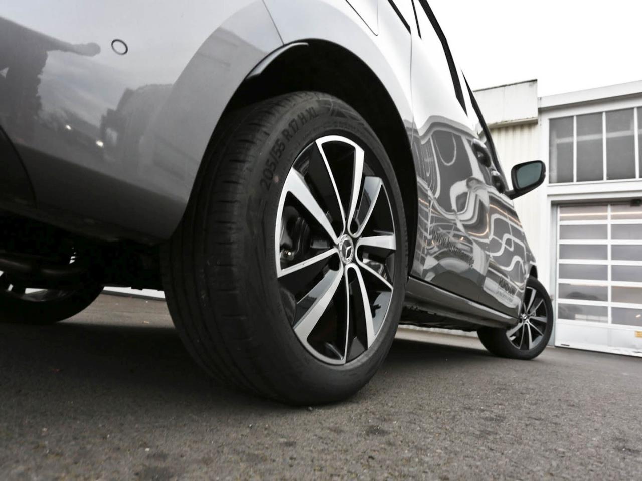 Mercedes-Benz T 180 d PROGRESSIVE Standard Navi Kamera