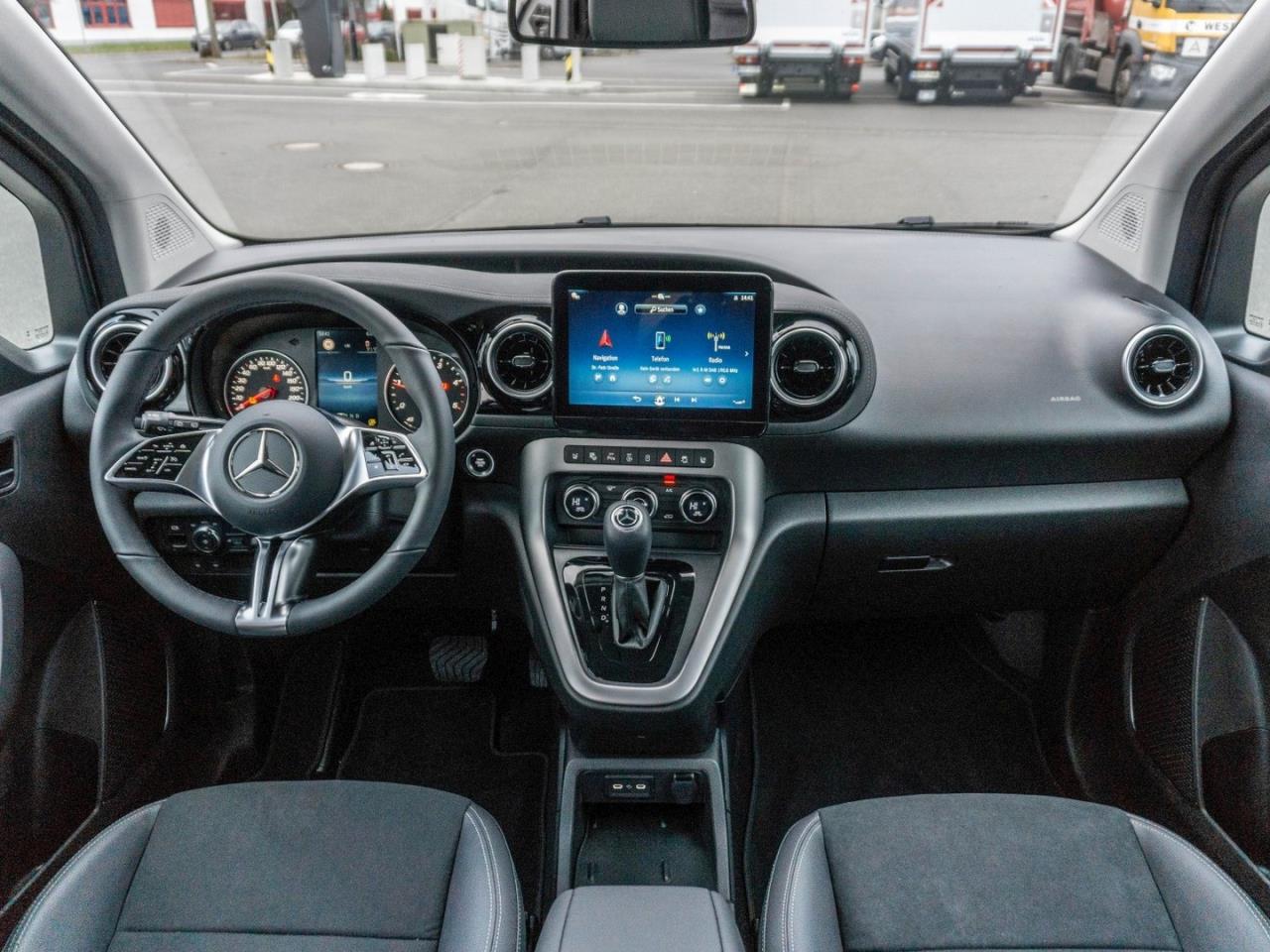 Mercedes-Benz T 180 d PROGRESSIVE Standard MBUX Navi Kamera