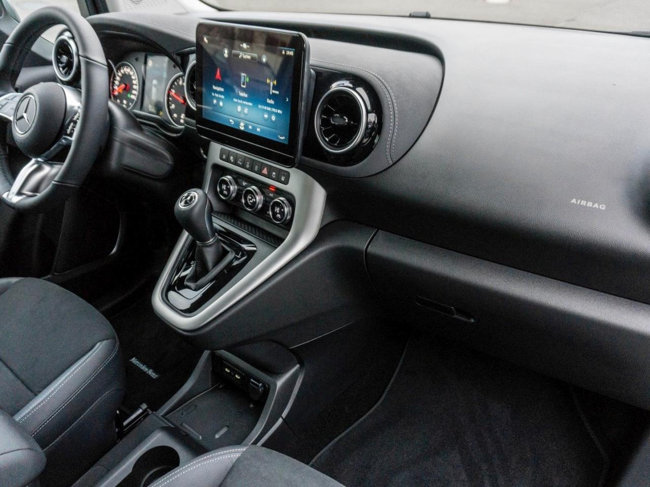 Mercedes-Benz T 180 d PROGRESSIVE Standard MBUX Navi Kamera