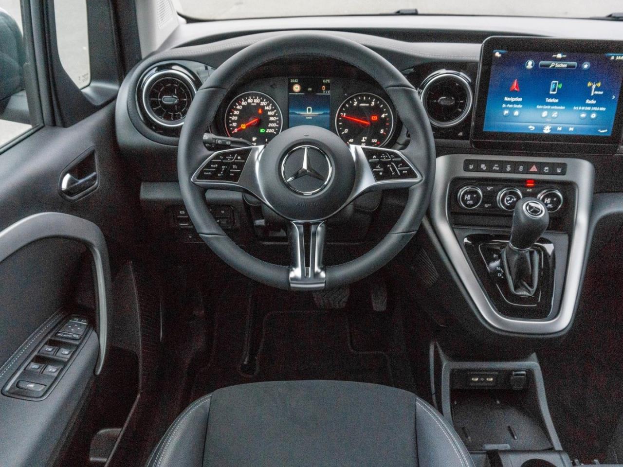 Mercedes-Benz T 180 d PROGRESSIVE Standard MBUX Navi Kamera