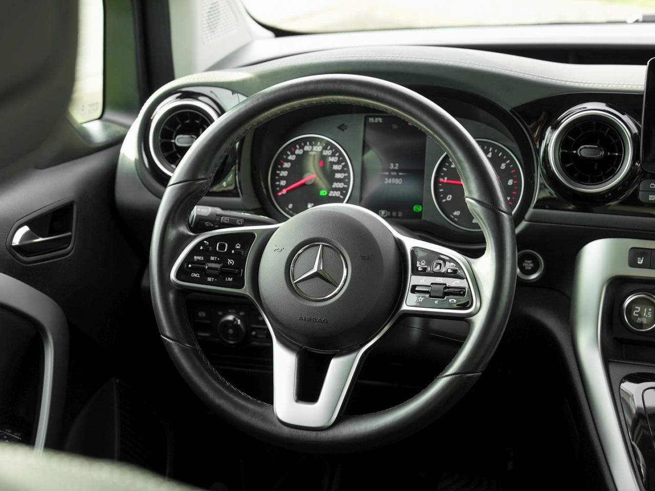 Mercedes-Benz T 180 PROGRESSIVE Standard MBUX Navi ParkP AHK