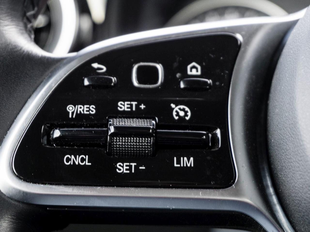 Mercedes-Benz T 180 STYLE Standard Kamera Spurhalte Paket SHZ