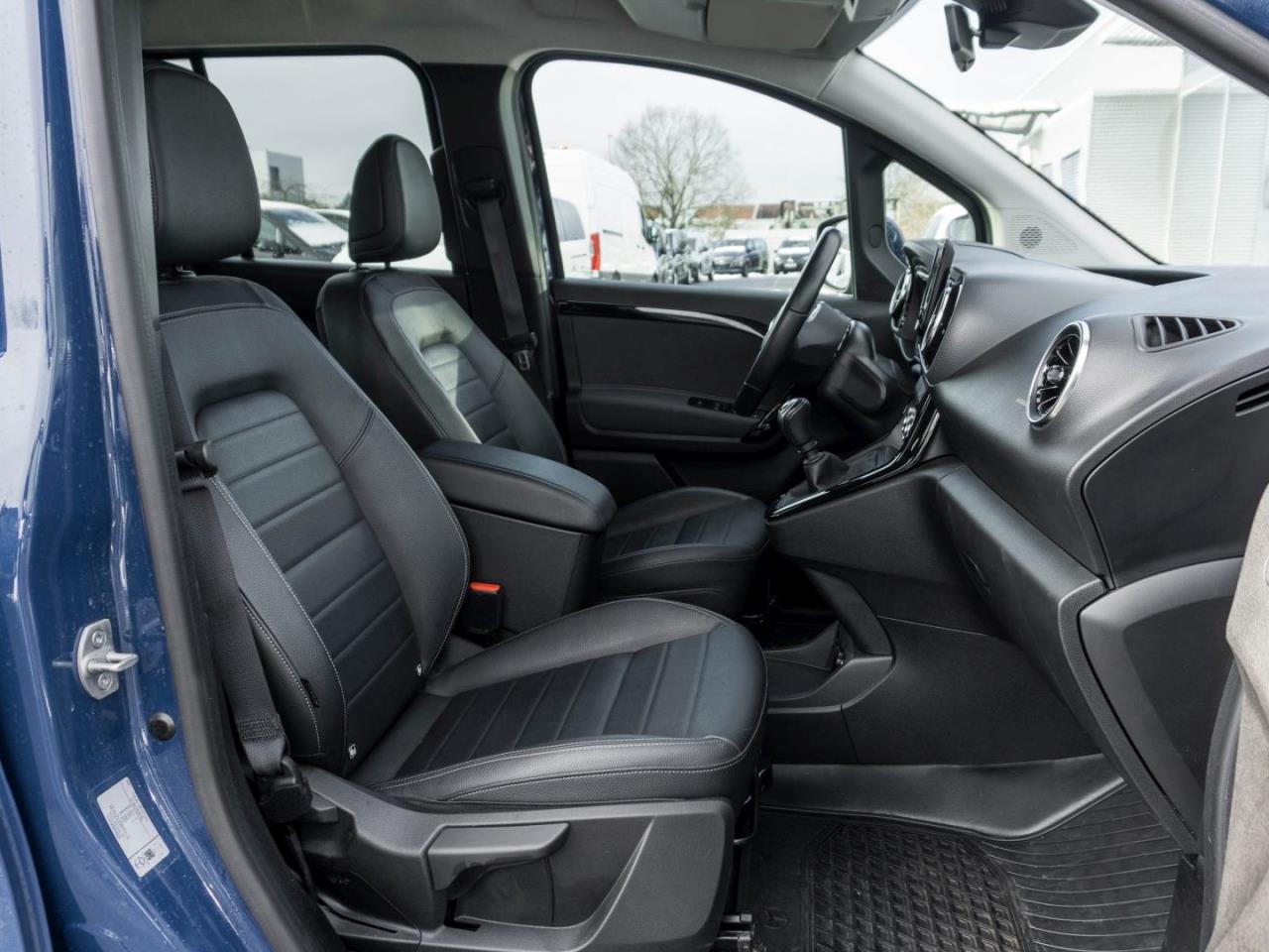 Mercedes-Benz T 180 STYLE Standard Kamera Spurhalte Paket SHZ