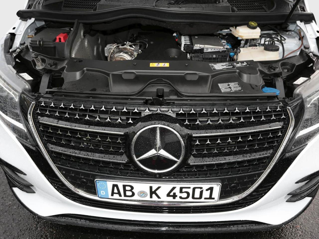 Mercedes-Benz V 220 d 4MATIC STYLE Lang AMG Distronic 360° AHK