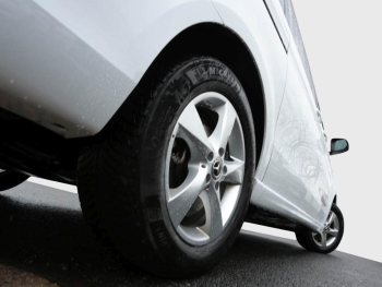 Mercedes-Benz V 220 d 4MATIC STYLE Lang AMG Distronic 360° AHK