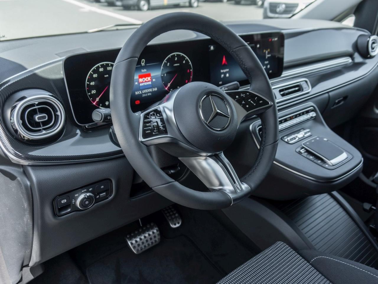 Mercedes-Benz V 220 d STYLE Lang Navi Distronic Totwinkel AHK