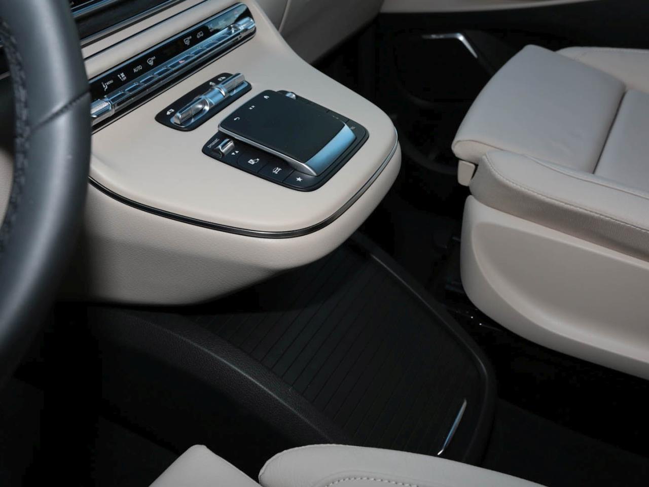 Mercedes-Benz V 250 d 4M AVANTGARDE Lang Panorama AHK 360°