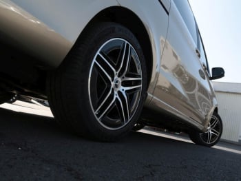 Mercedes-Benz V 250 d 4M AVANTGARDE Lang AMG AHK Panorama