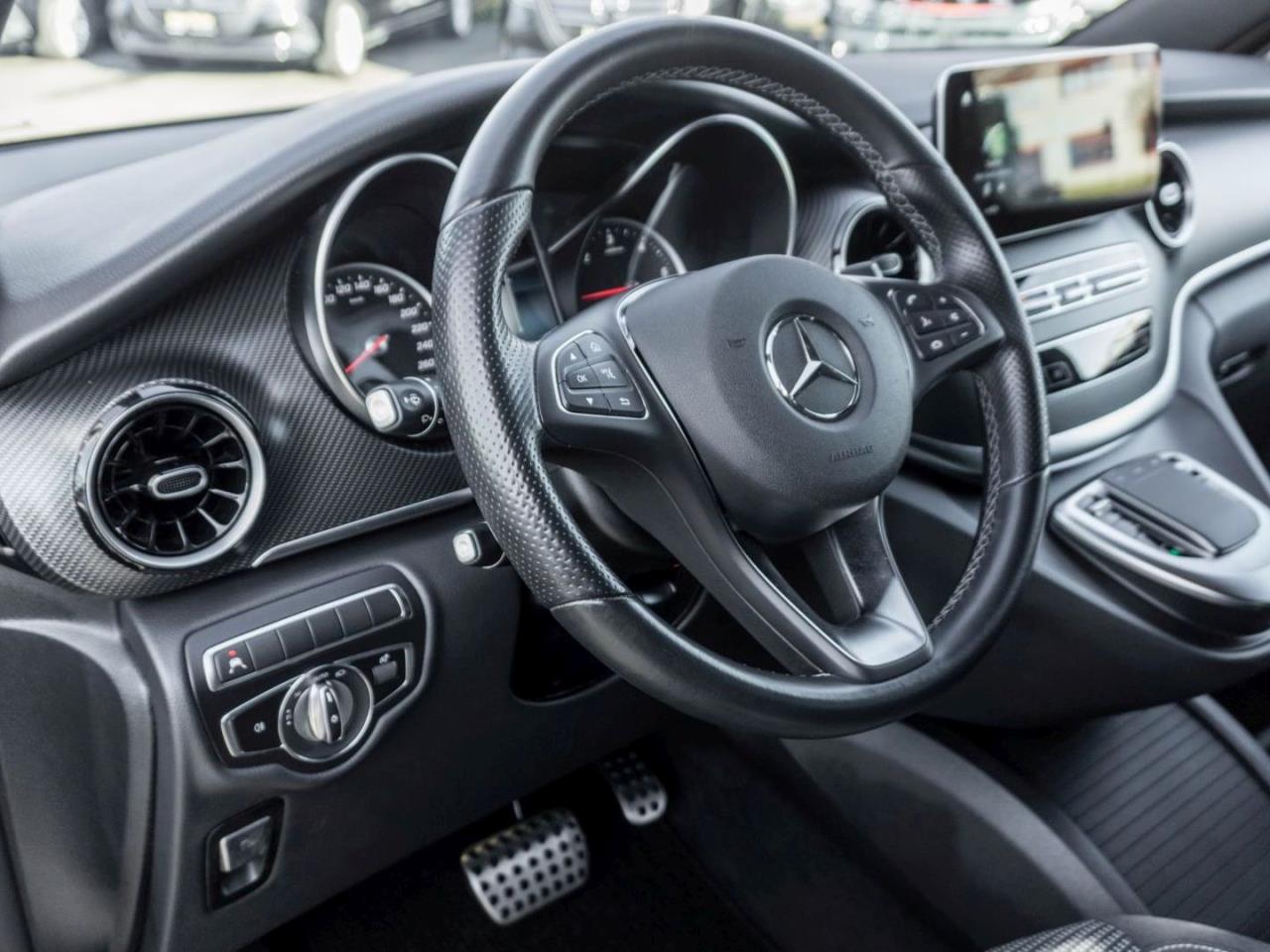 Mercedes-Benz V 250 d EDITION Lang AMG Night AHK Kamera