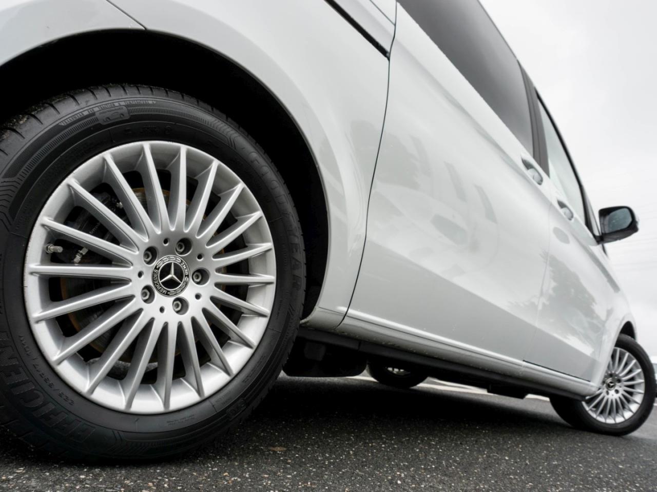 Mercedes-Benz V 250 d STYLE Lang Navi AHK Distronic EasyPack