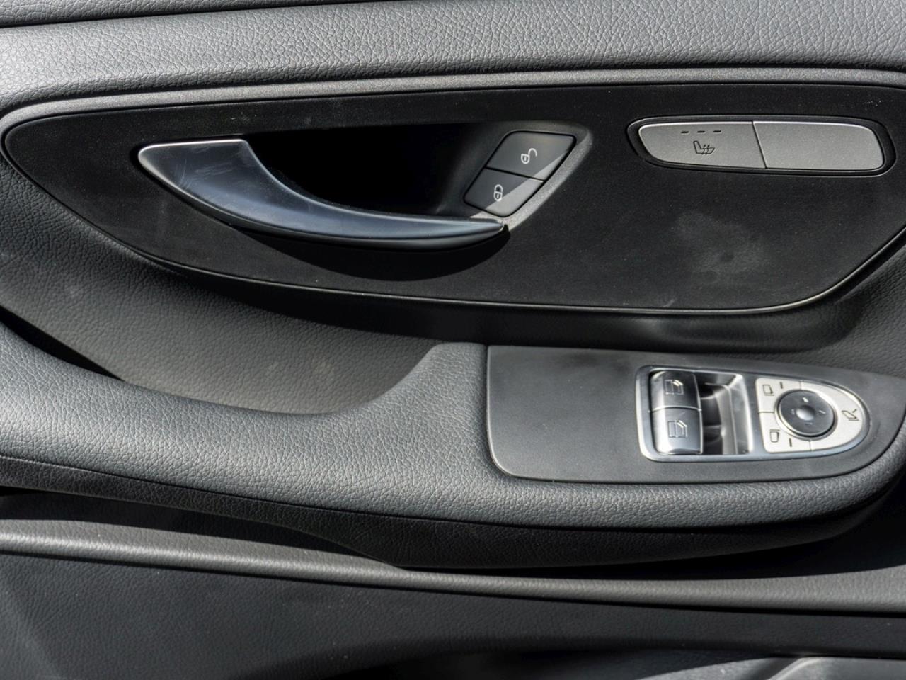 Mercedes-Benz V 250 d STYLE Lang MBUX Navi Distronic AHK Kamera