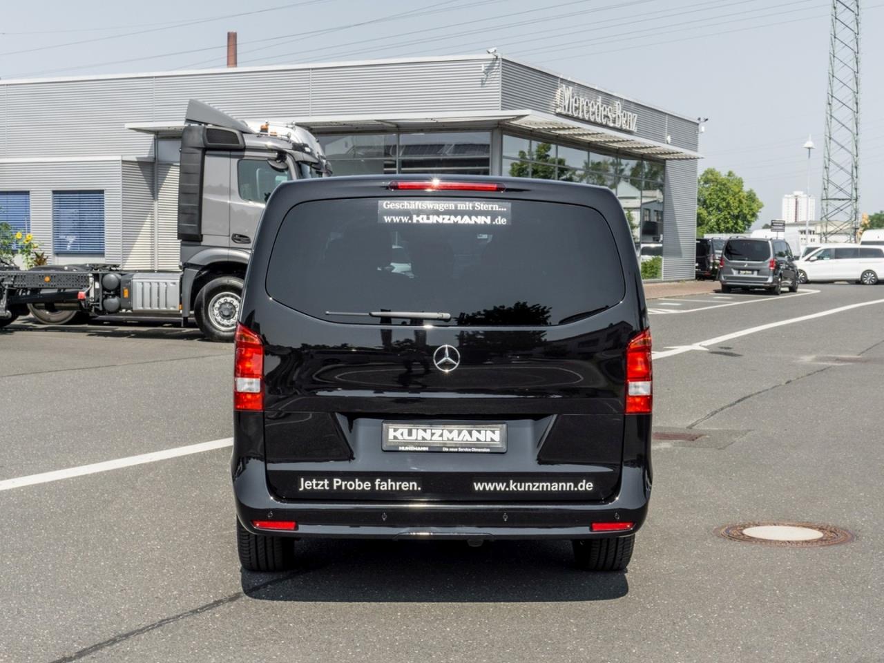 Mercedes-Benz V 250 d STYLE Lang MBUX Navi Distronic AHK Kamera