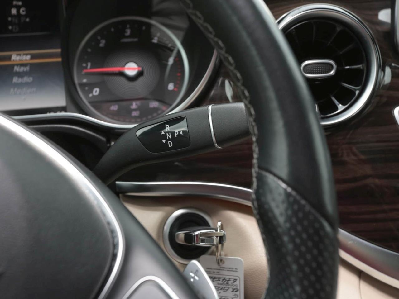 Mercedes-Benz V 300 d 4M Avantgarde Edition lang AHK Panorama