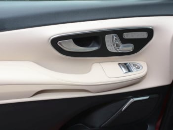 Mercedes-Benz V 300 d 4M Avantgarde Edition lang AHK Panorama