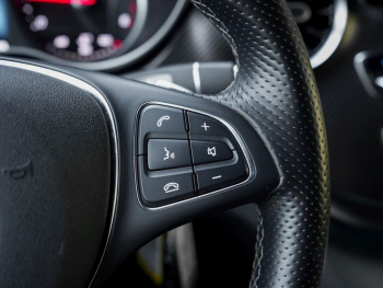 Mercedes-Benz V 300 d 4M Avantgarde EDITION Lang AMG 360° AHK