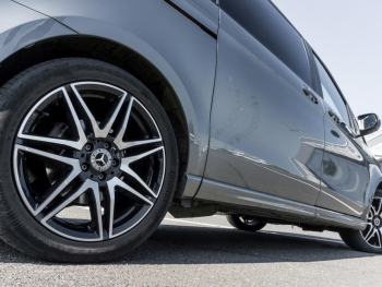 Mercedes-Benz V 300 d 4M Avantgarde Edition lang AMG Night AHK