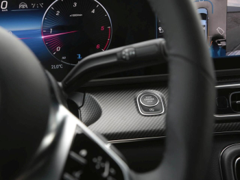 Mercedes-Benz V 300 d 4M AVANTGARDE lang AMG Night Panorama
