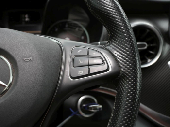 Mercedes-Benz V 300 d 4M EDITION Lang AMG Comand Kamera AHK