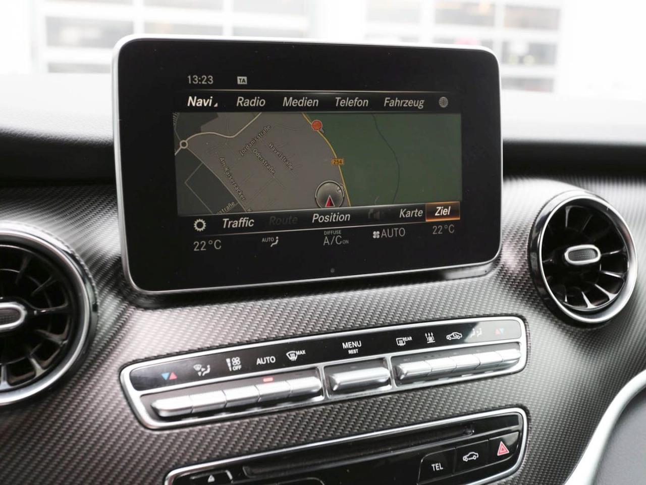 Mercedes-Benz V 300 d 4M EDITION Lang AMG Comand Kamera AHK