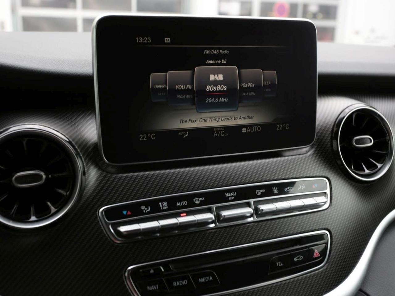 Mercedes-Benz V 300 d 4M EDITION Lang AMG Comand Kamera AHK