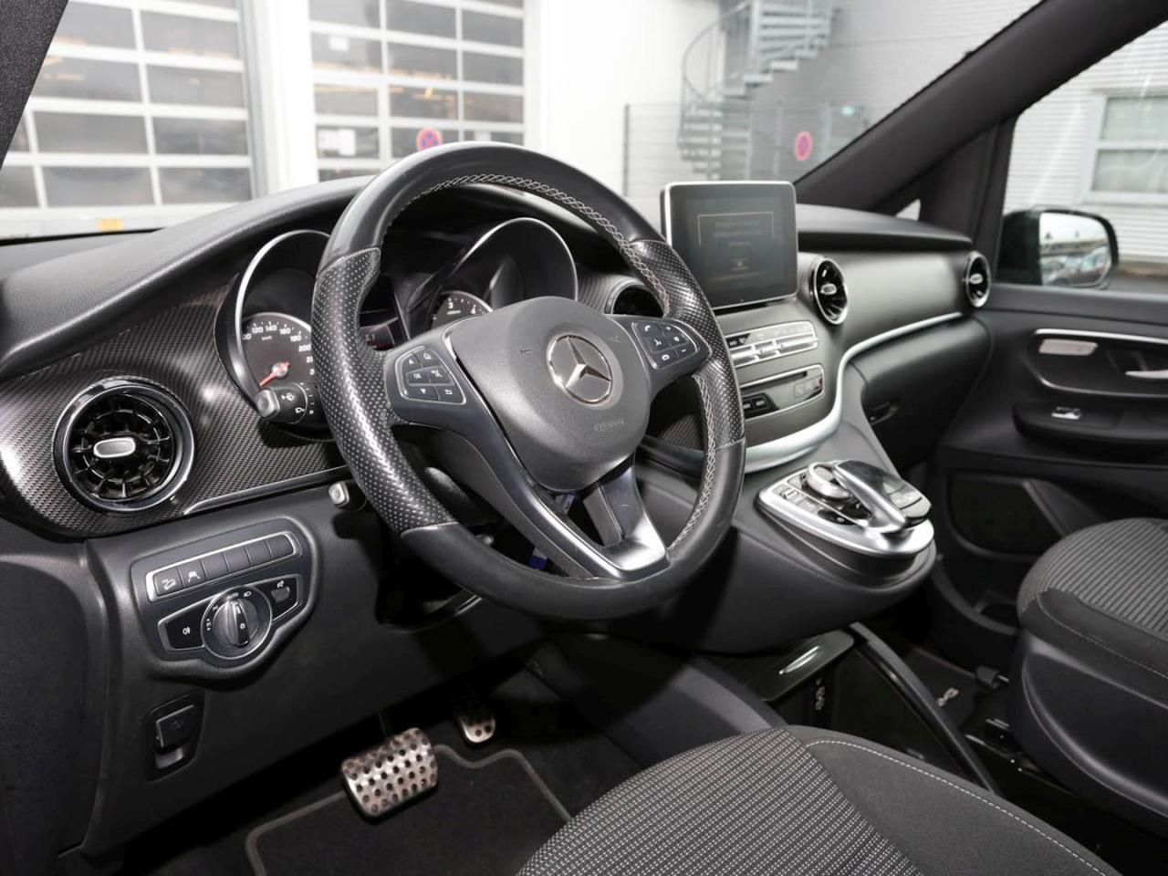 Mercedes-Benz V 300 d 4M EDITION Lang AMG Comand Kamera AHK