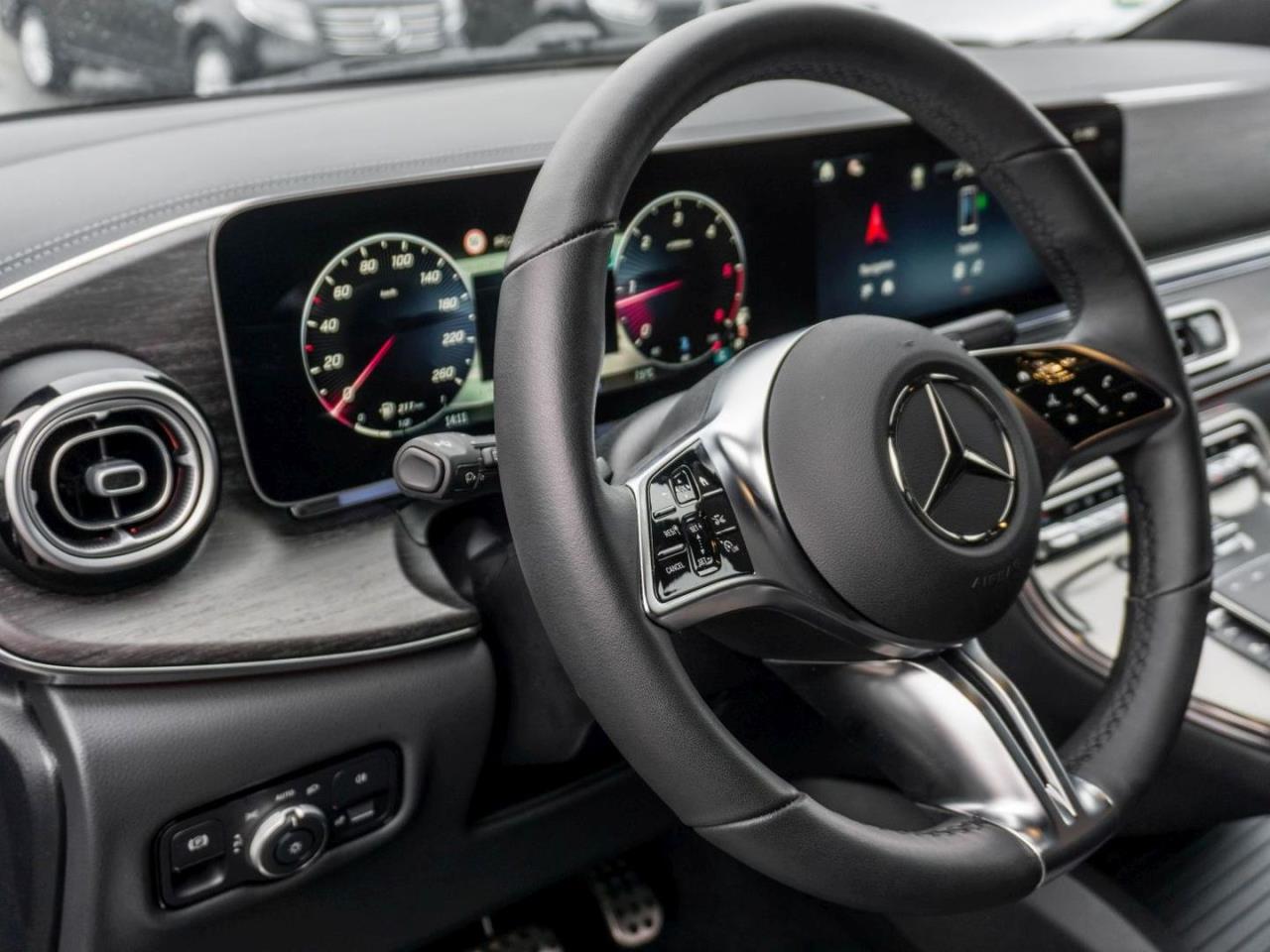 Mercedes-Benz V 300 d 4M EXCLUSIVE Lang Standhzg Distronic AHK